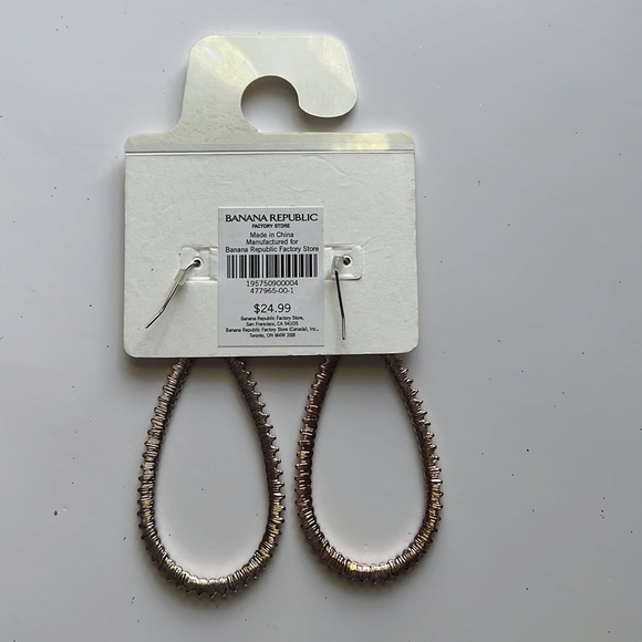 Banana Republic oval shaped bronze color pair of earrings - Picture 2 of 3